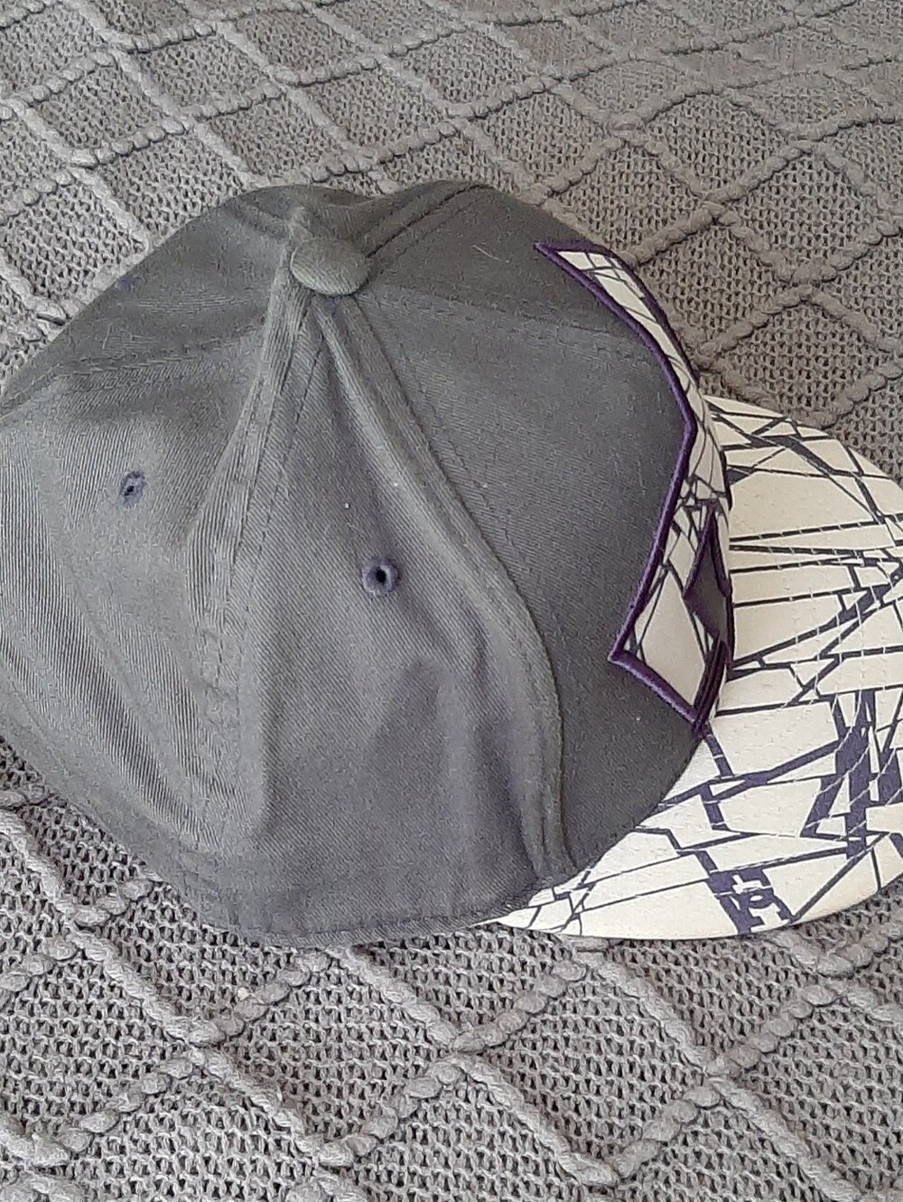 DC Skateboards Flexfit Hat - Picture 6 of 10
